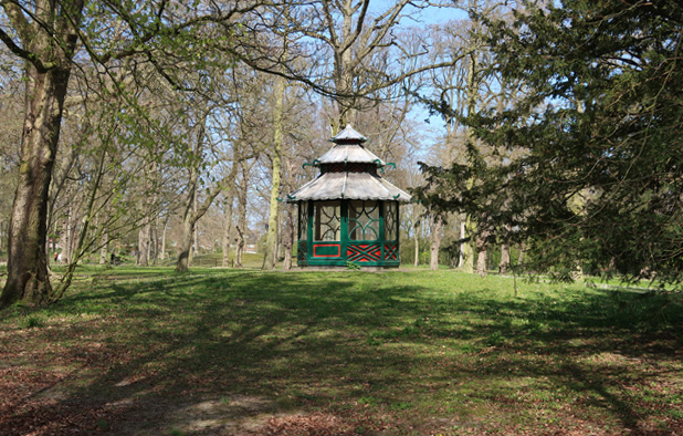 Chinese koepel op Velserbeek